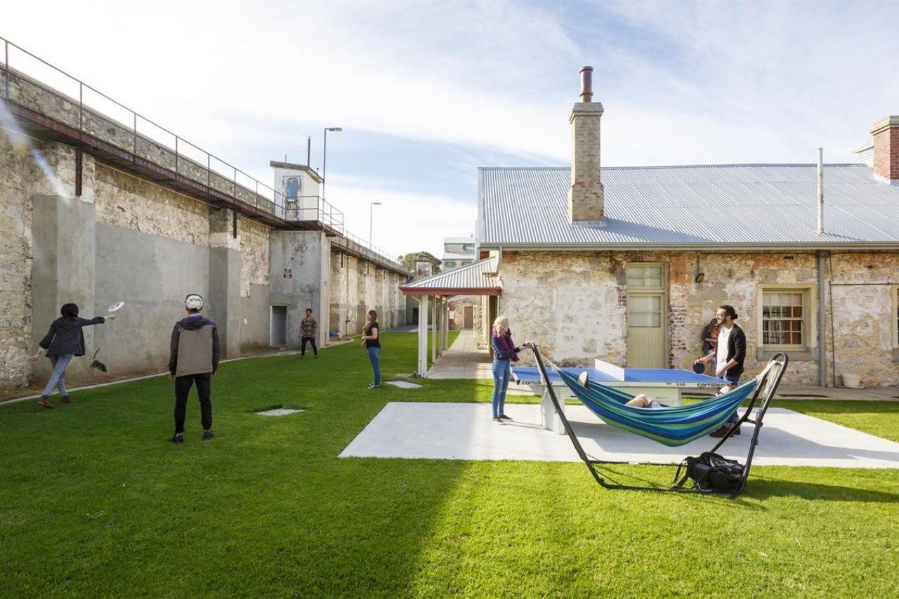 Хостел Yha Fremantle Prison Экстерьер фото